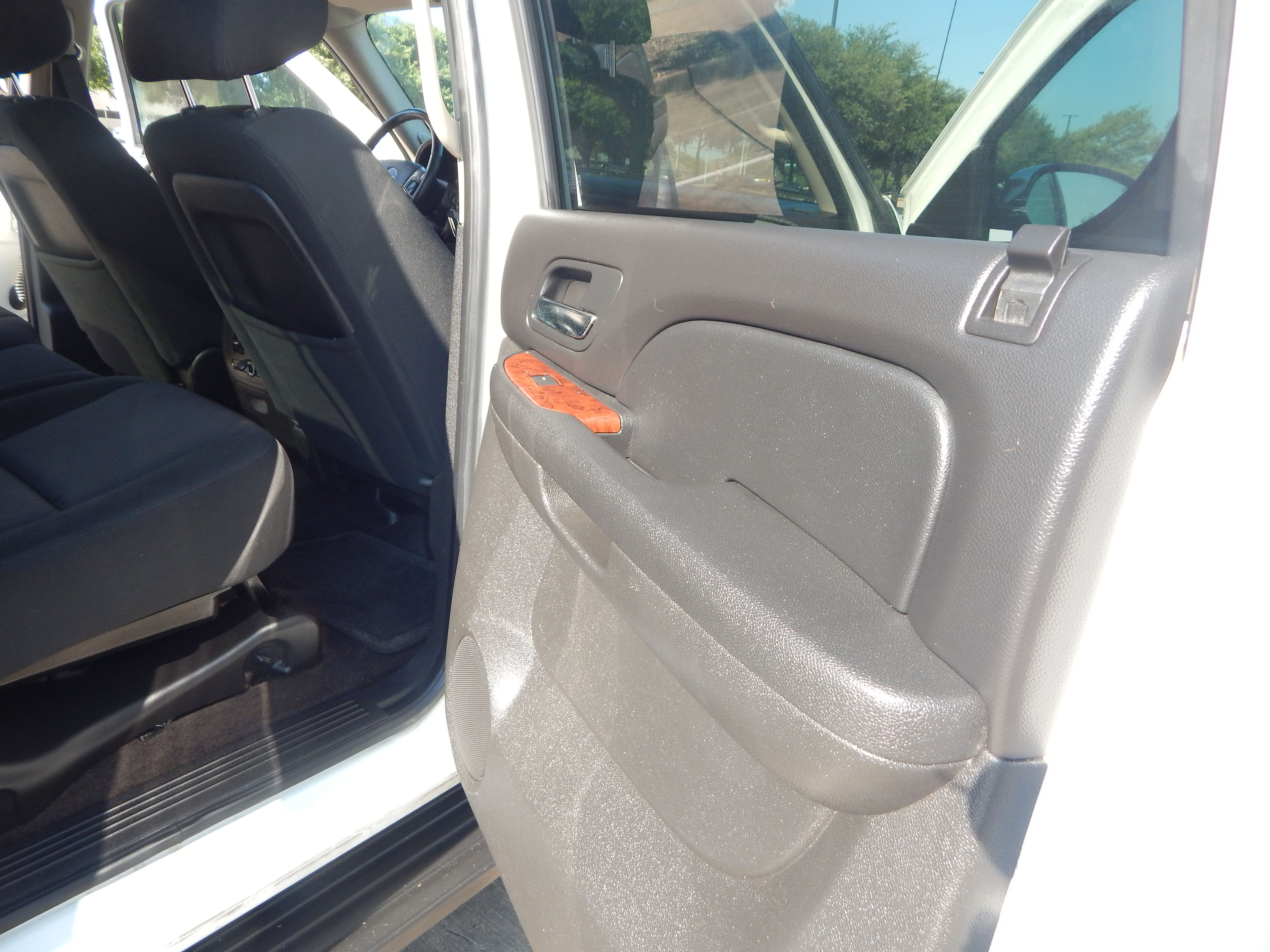Used 2011 Chevrolet Avalanche LS RWD image 10