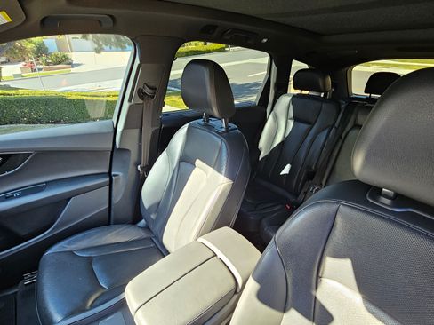 Used 2019 Audi Q7 3.0T Prestige w/ Prestige Package image 25