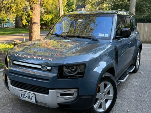 Used 2022 Land Rover Defender 110 S AWD/4WD image 1