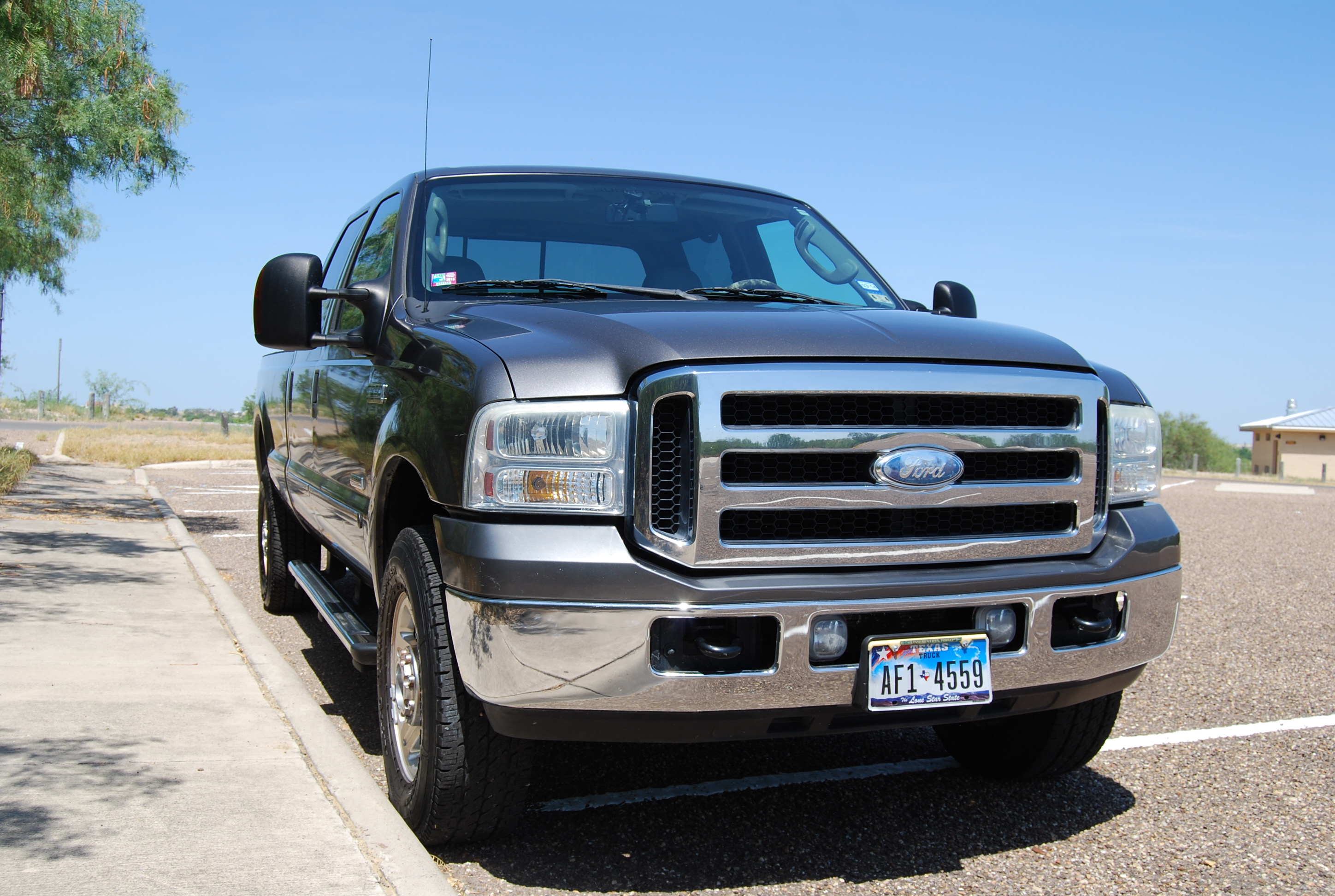 Used 2007 Ford F250 Lariat AWD/4WD image 8