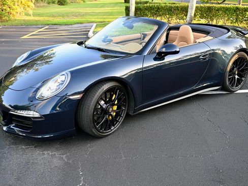 Used 2016 Porsche 911 Carrera 4 GTS image 1