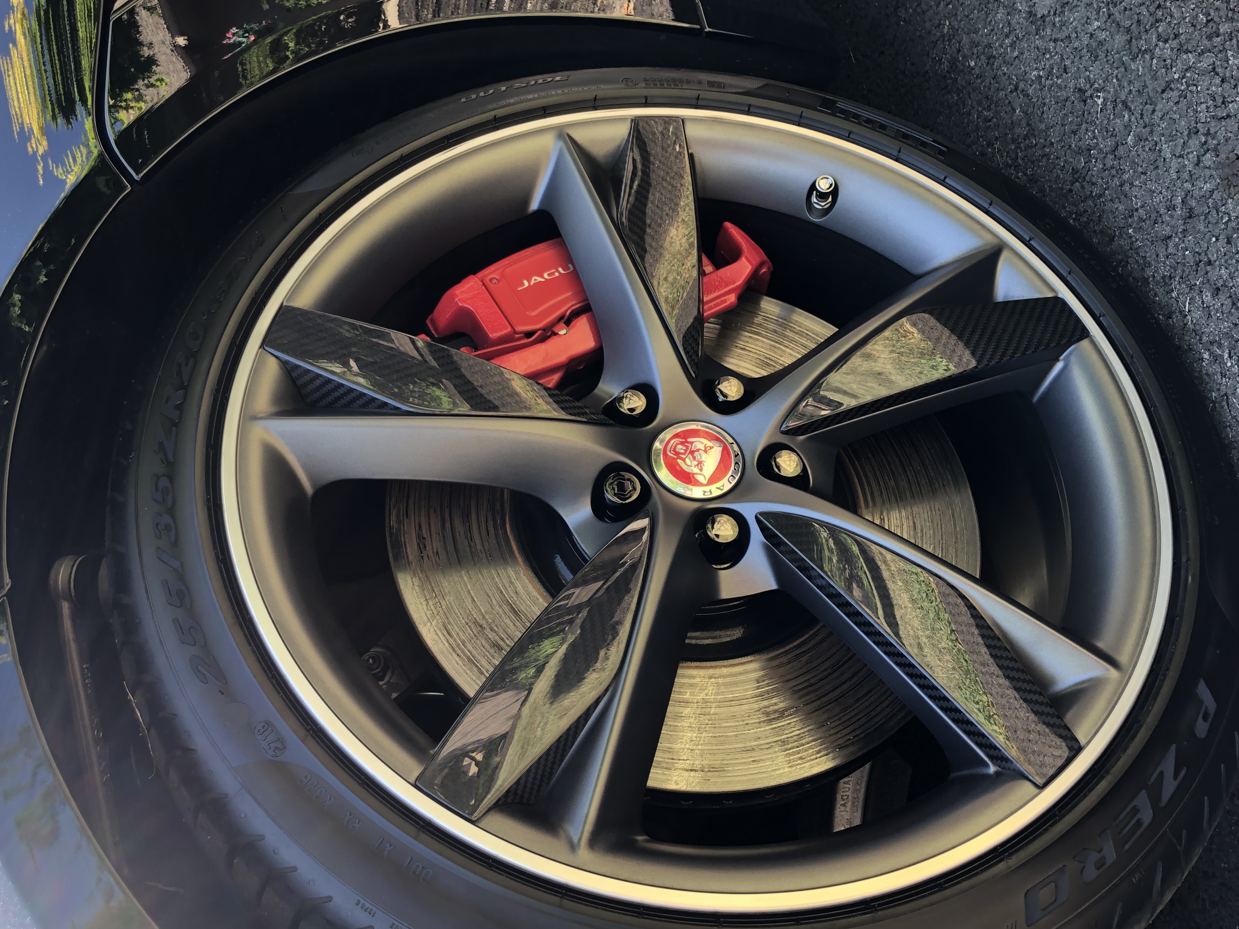 Used 2019 Jaguar F-TYPE R AWD/4WD image 9