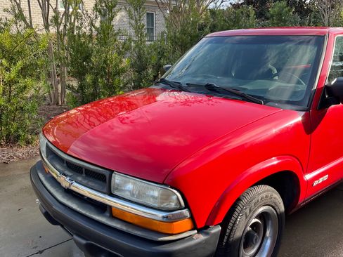 Used 2001 Chevrolet S10 Pickup 2WD Extended Cab image 16