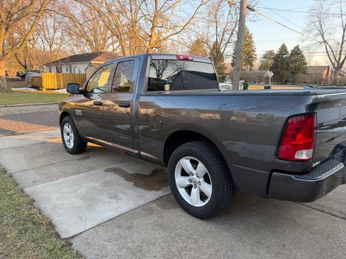 Used 2014 RAM 1500 Tradesman image 9
