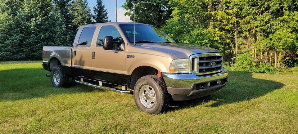 Used 2003 Ford F250 Lariat AWD/4WD image 1