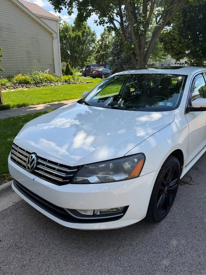 Used 2014 Volkswagen Passat 1.8T SEL Premium FWD image 18