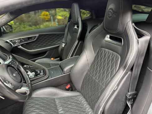 Used 2020 Jaguar F-TYPE SVR image 12