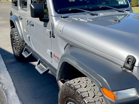 Used 2018 Jeep Wrangler Unlimited Sport S image 1