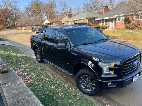 Used 2015 Ford F150 XLT w/ Equipment Group 301A Mid image 4