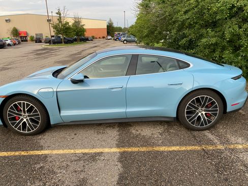 Used 2020 Porsche Taycan 4S AWD/4WD image 9