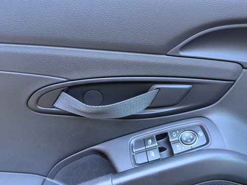 Used 2021 Porsche 718 Cayman image 31