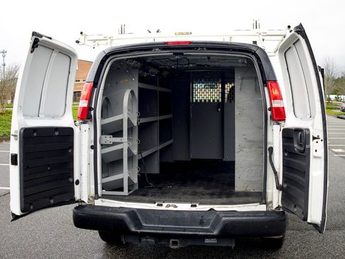 Used 2019 Chevrolet Express 2500 w/ Driver Convenience Package image 15