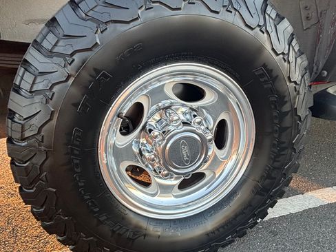 Used 2002 Ford Excursion XLT image 10