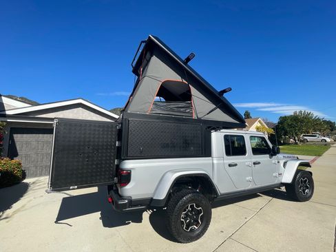 Used 2022 Jeep Gladiator Rubicon w/ LED Lighting Group image 13