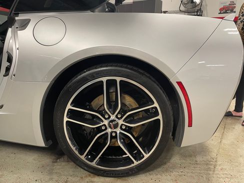 Used 2017 Chevrolet Corvette Stingray Coupe RWD image 14