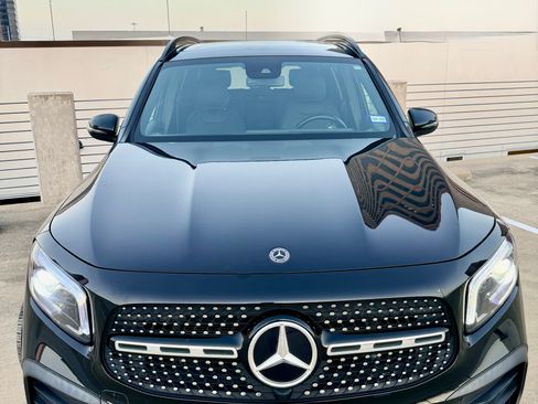 Used 2021 Mercedes-Benz GLB 250 4MATIC w/ AMG Line image 4