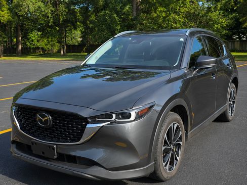 Used 2023 MAZDA CX-5 AWD 2.5 S w/ Premium Package image 4