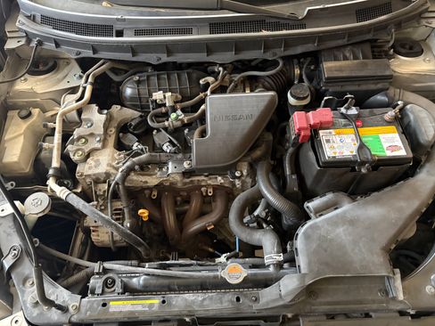 Used 2015 Nissan Rogue S image 5