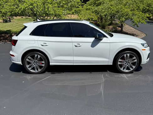 Used 2019 Audi SQ5 Premium Plus w/ Premium Plus Package AWD/4WD image 6