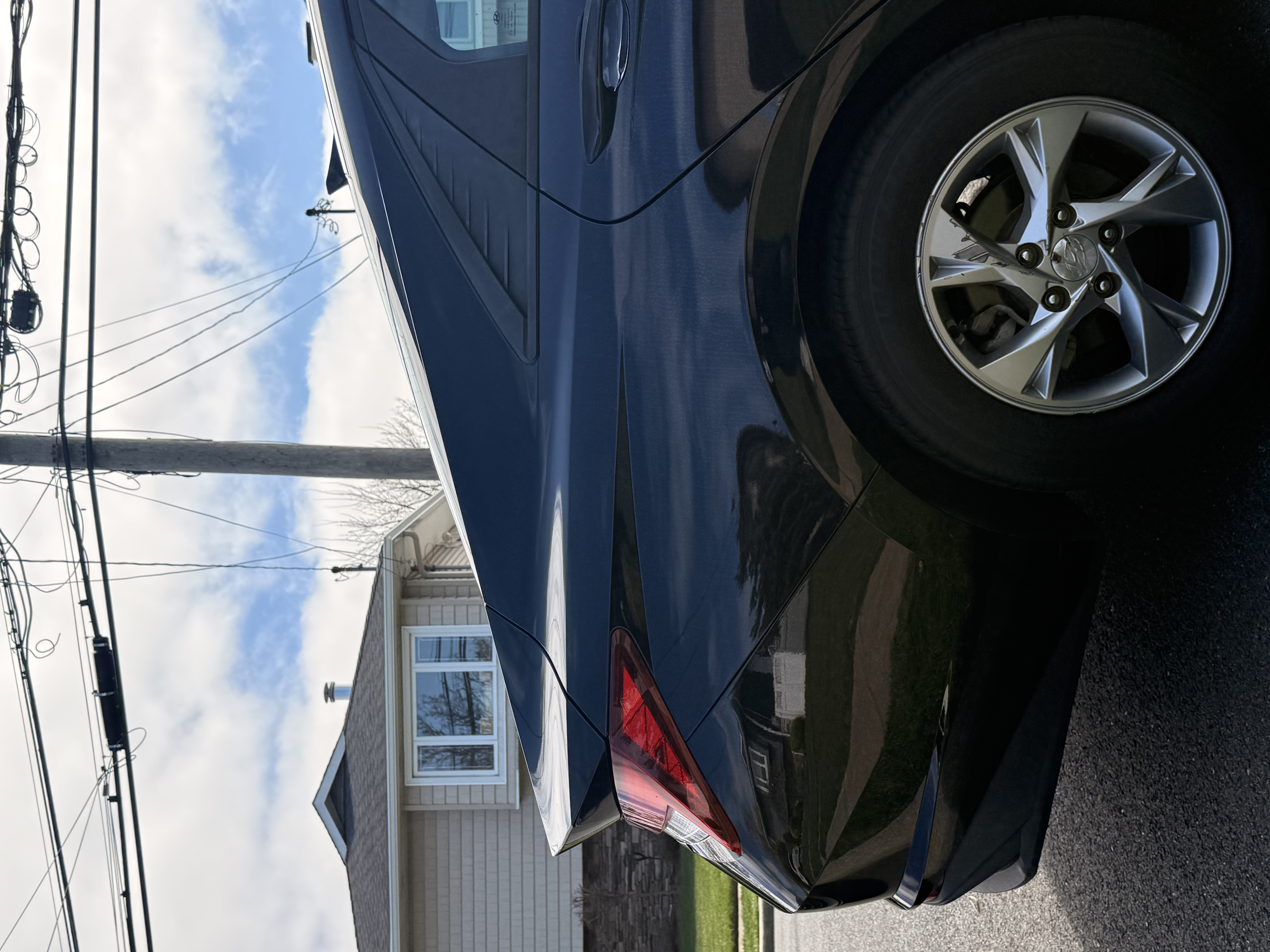 Used 2022 Hyundai Elantra SE w/ Cargo Package FWD image 12