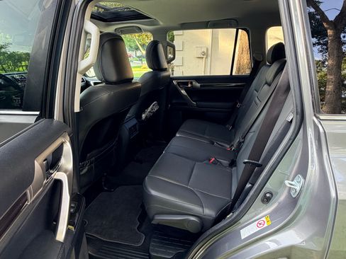 Used 2014 Lexus GX 460 AWD/4WD image 15