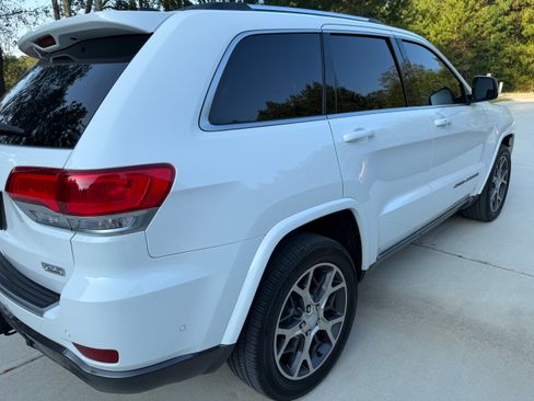 Used 2018 Jeep Grand Cherokee Limited RWD image 5