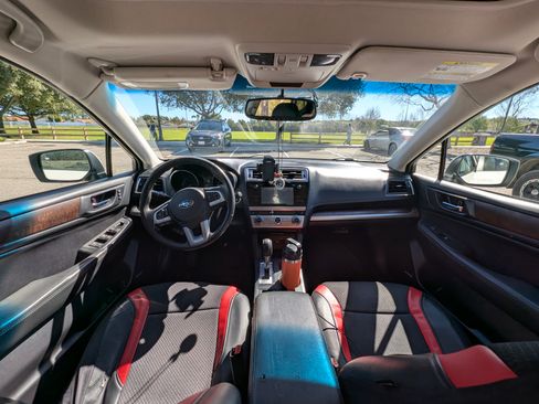 Used 2015 Subaru Outback 2.5i Limited image 2