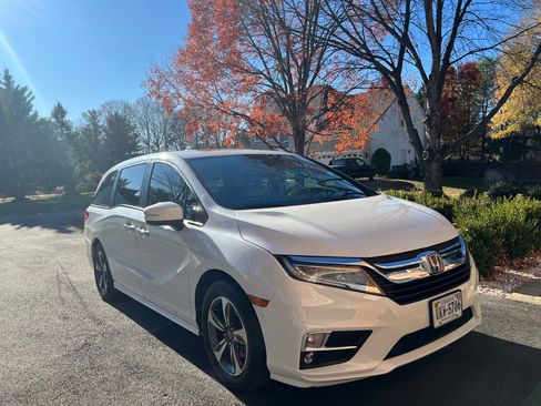 Used 2020 Honda Odyssey Touring image 5