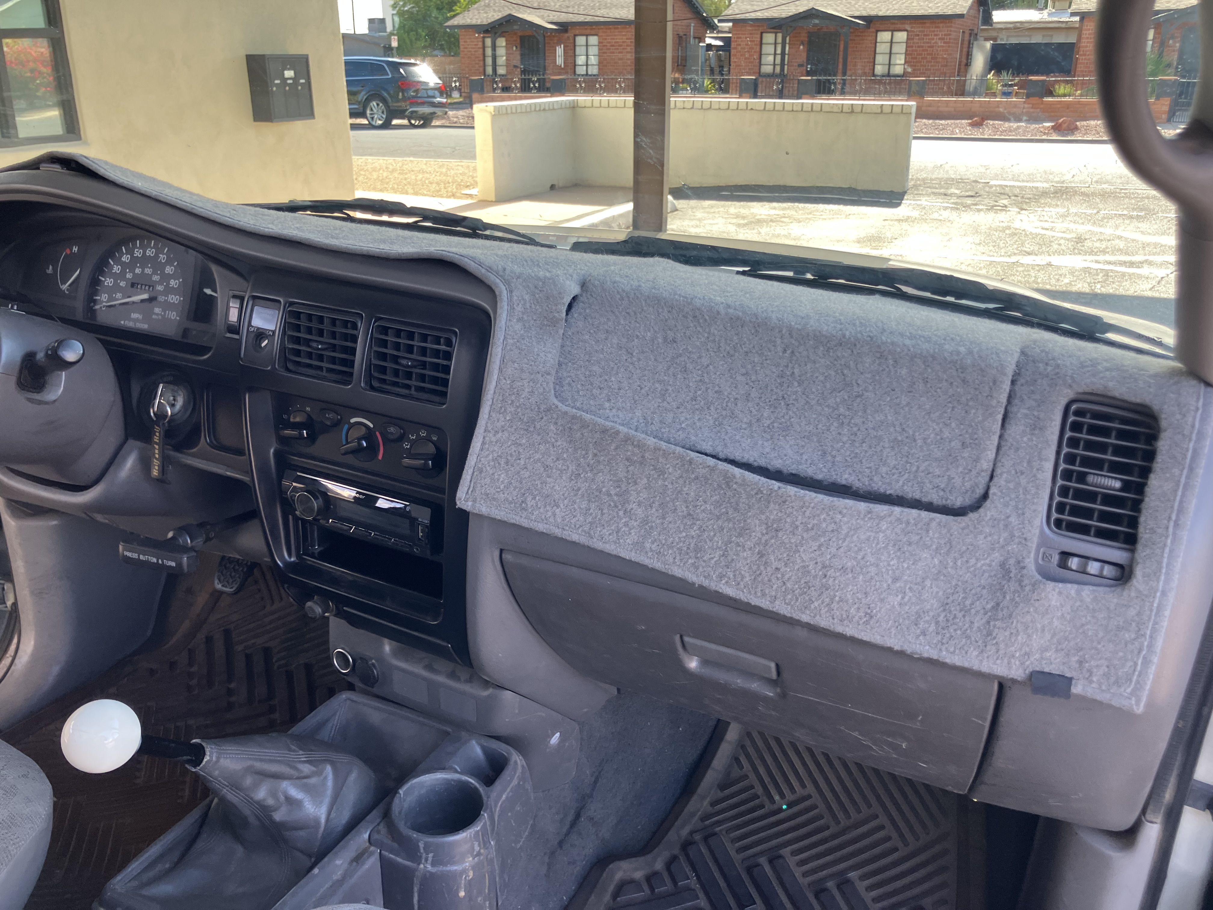 Used 2004 Toyota Tacoma 2WD Regular Cab w/ Enhancement Pkg image 20