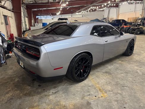Used 2017 Dodge Challenger SRT Hellcat image 2
