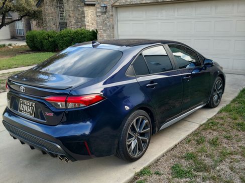 Used 2021 Toyota Corolla XSE w/ Carpet Mat Package (TMS) image 15
