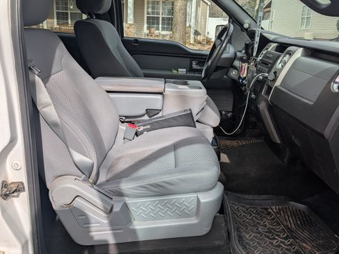 Used 2012 Ford F150 XLT w/ XLT Chrome Pkg image 8