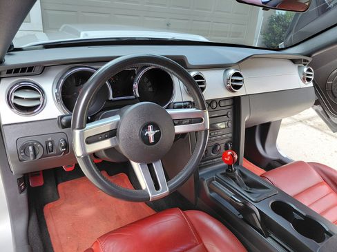 Used 2006 Ford Mustang GT Premium image 5