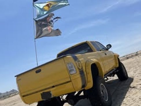 Used 1999 Dodge Ram 1500 Truck 4x4 Quad Cab image 1