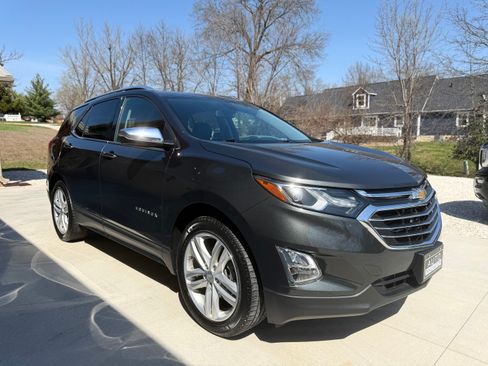 Used 2020 Chevrolet Equinox Premier image 8