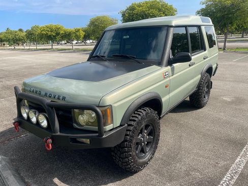 Used 2003 Land Rover Discovery S image 11