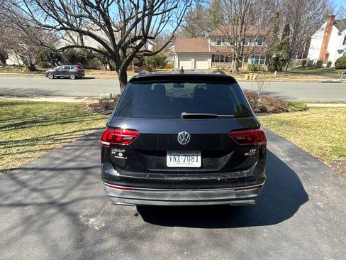 Used 2018 Volkswagen Tiguan SE image 11