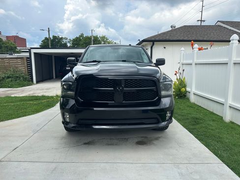 Used 2015 RAM 1500 Express w/ Black Ram 1500 Express Group image 5
