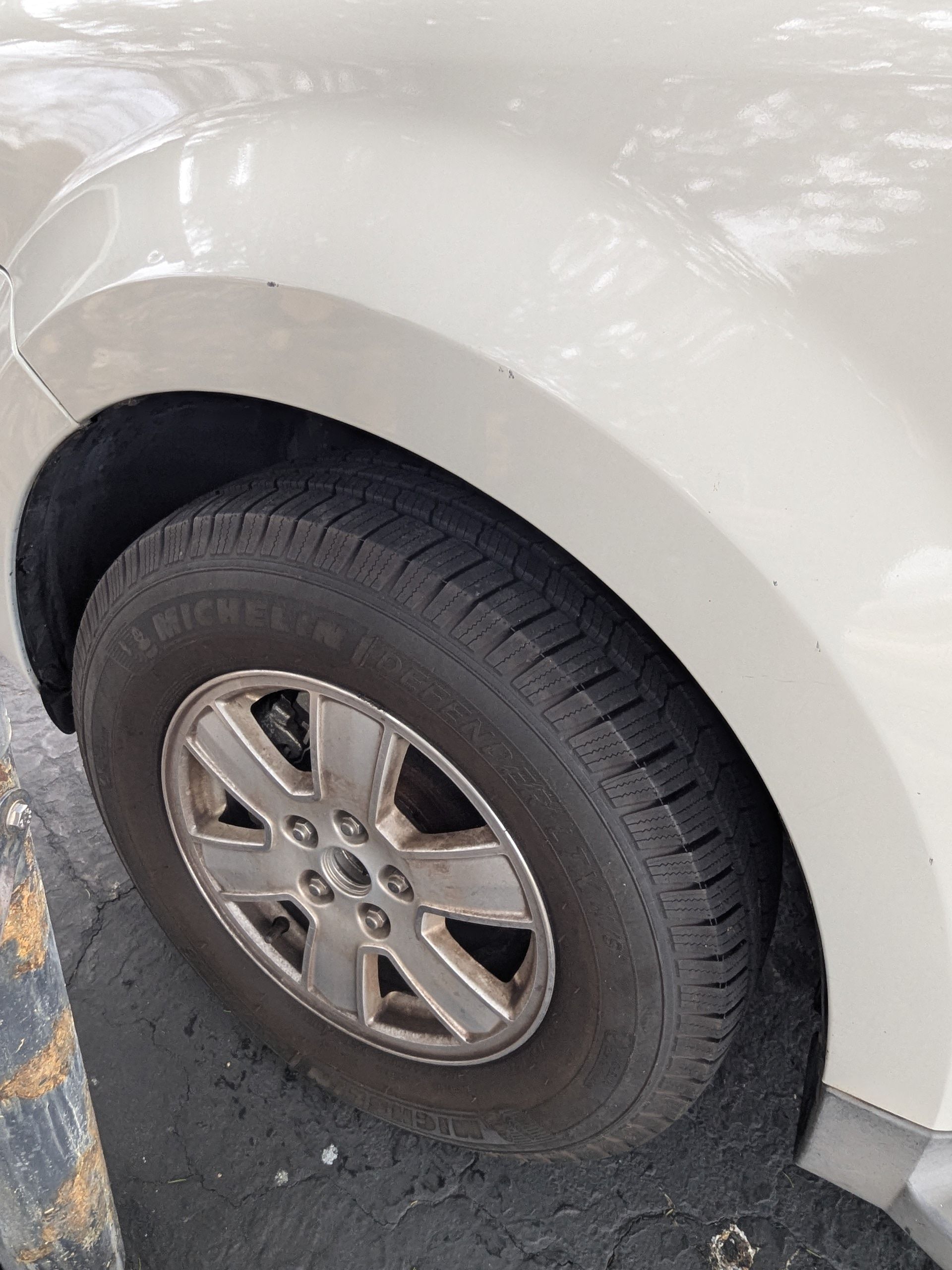 Used 2010 Mercury Mariner 4WD image 11