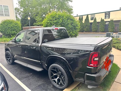 Used 2025 RAM 1500 Big Horn AWD/4WD image 1