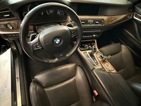 Used 2012 BMW 550i Sedan image 18