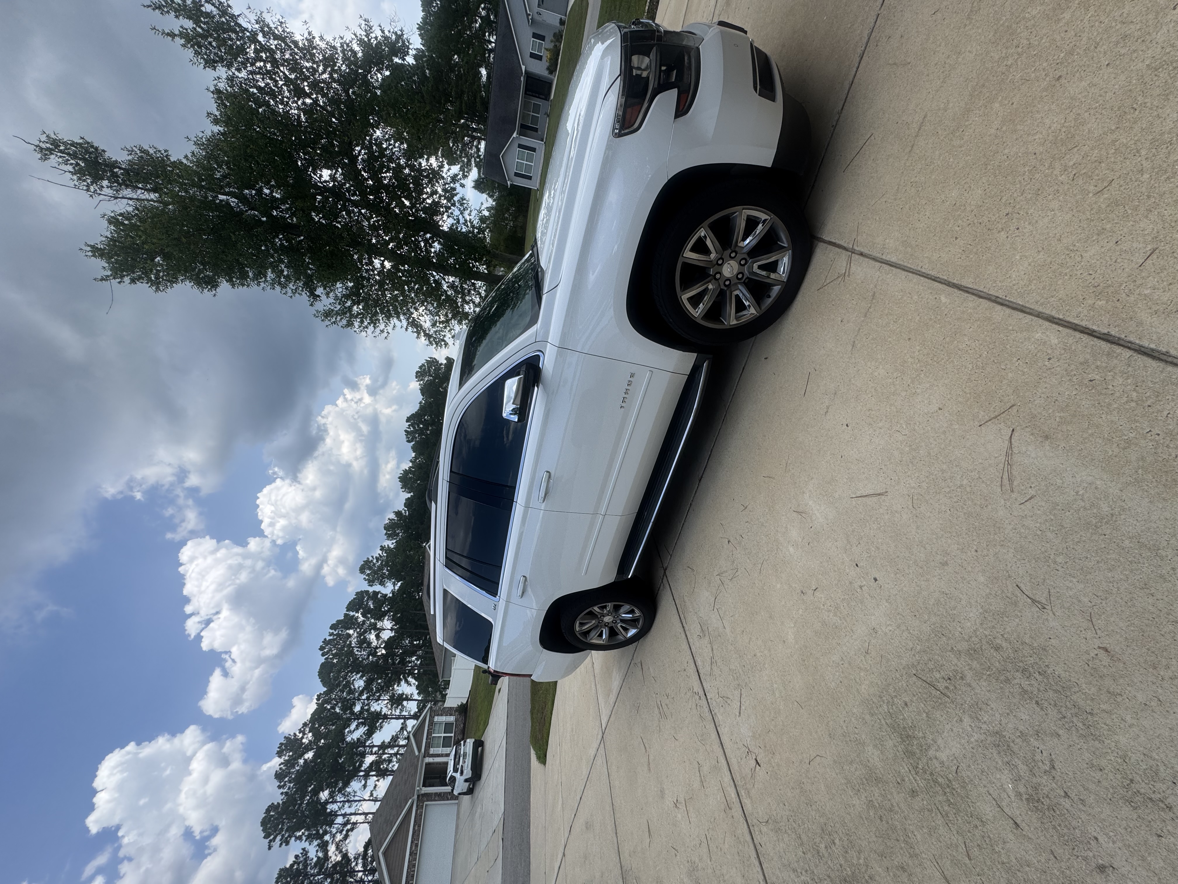 Used 2016 Chevrolet Tahoe LTZ AWD/4WD image 11