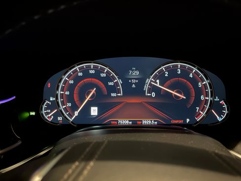 Used 2016 BMW 750i image 11