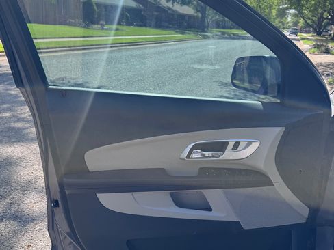 Used 2014 Chevrolet Equinox LS image 14