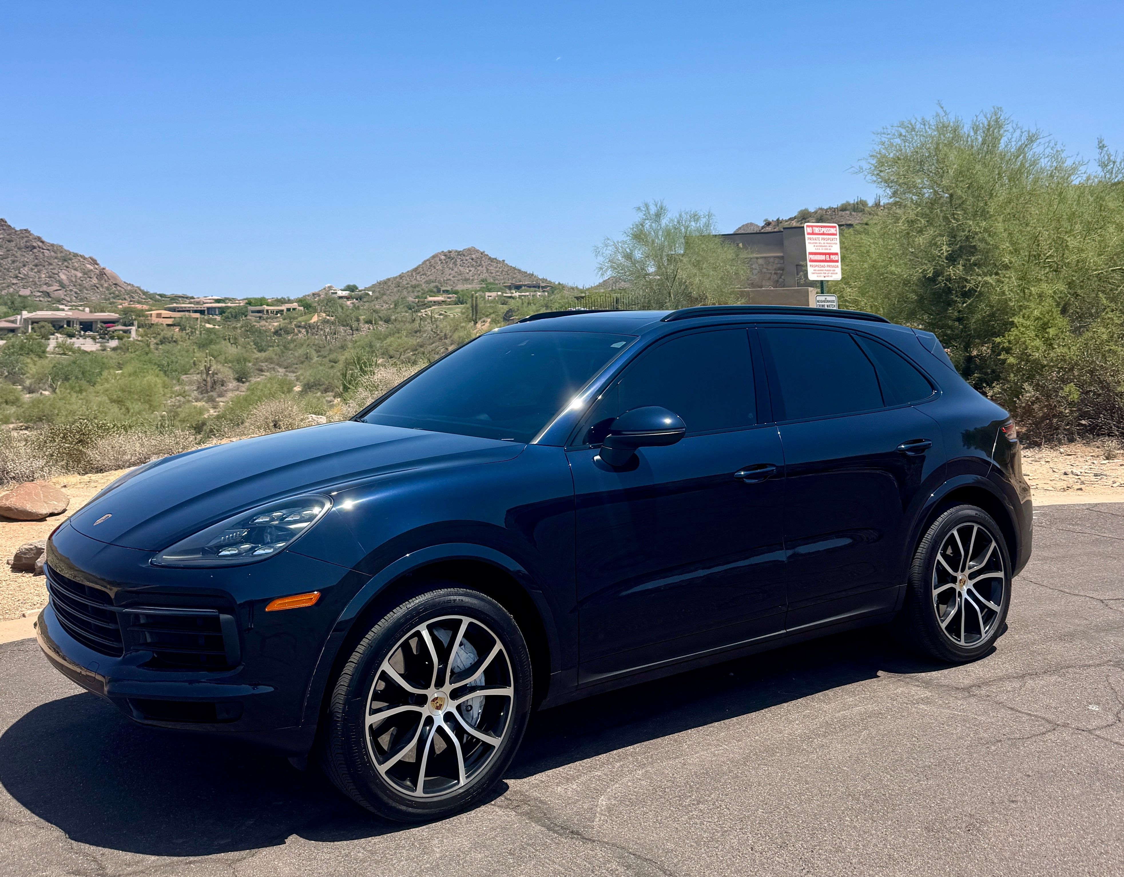 Used 2019 Porsche Cayenne AWD/4WD image 2
