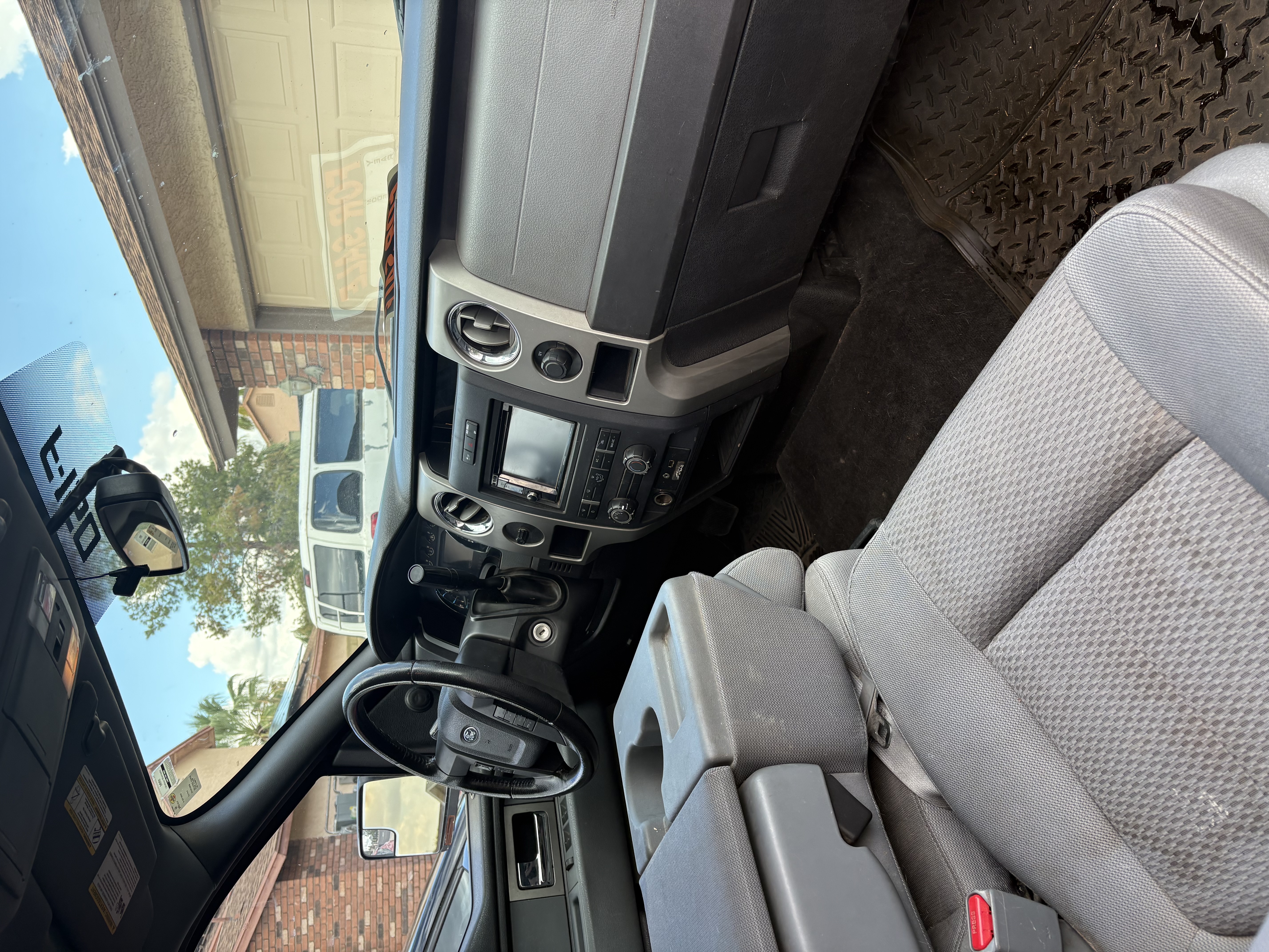 Used 2011 Ford F150 XLT w/ XLT Chrome Pkg RWD image 2