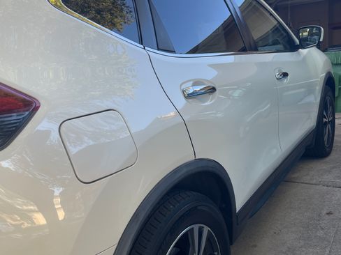 Used 2020 Nissan Rogue SV w/ Premium Package image 8