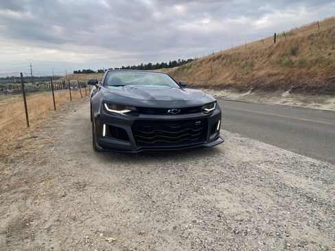 Used 2017 Chevrolet Camaro ZL1 image 23