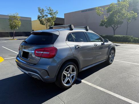 Used 2017 Mercedes-Benz GLA 250 4MATIC image 4