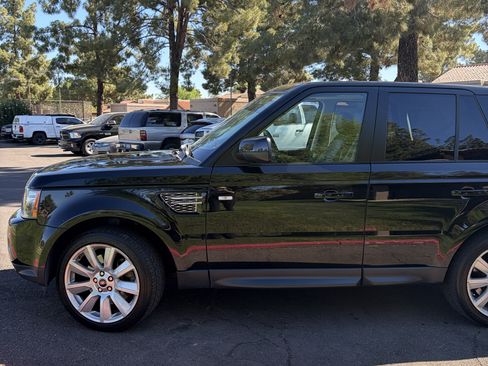 Used 2013 Land Rover Range Rover Sport HSE LUX w/ Luxury Interior Pkg image 5